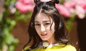 娱乐吃瓜女艺人官宣微博,吃瓜女艺人官宣微博，神秘男友身份引热议”